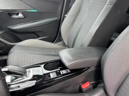 Photo 22 Peugeot 208  Electrique 50 kWh 136ch