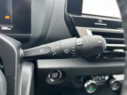 Photo 20 Citroën C4  Hybride 145 e-DCS6