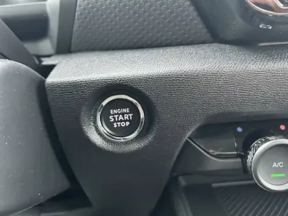 Photo 21 Citroën C4  Hybride 145 e-DCS6