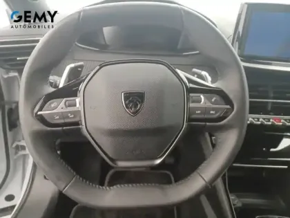 Photo 10 Peugeot 2008  Hybrid 136 e-DCS6