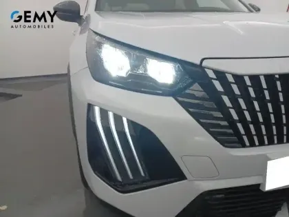 Photo 5 Peugeot 2008  Hybrid 136 e-DCS6