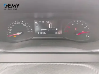 Photo 12 Peugeot 208  PureTech 75 S&S BVM5