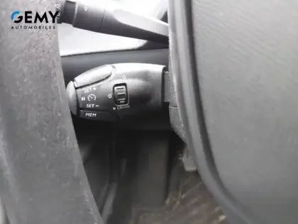 Photo 14 Peugeot 208  PureTech 75 S&S BVM5