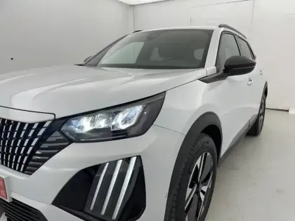 Photo 73 Peugeot 2008  Hybrid 136 e-DCS6