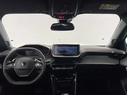 Photo 15 Peugeot 2008  Hybrid 136 e-DCS6