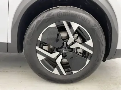 Photo 67 Peugeot 2008  Hybrid 136 e-DCS6