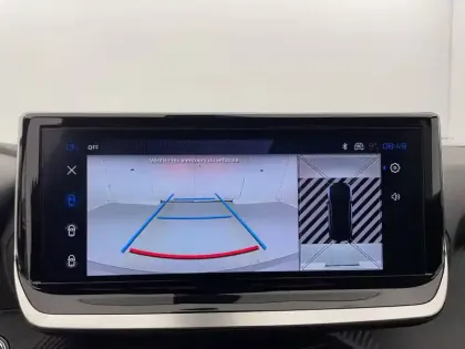 Photo 11 Peugeot 2008  Hybrid 136 e-DCS6