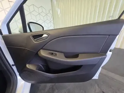 Photo 15 Renault Clio  Blue dCi 85