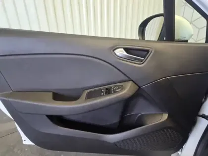 Photo 24 Renault Clio  Blue dCi 85