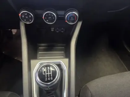 Photo 31 Renault Clio  Blue dCi 85