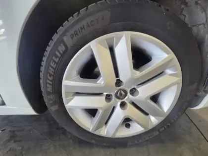 Photo 37 Renault Clio  Blue dCi 85