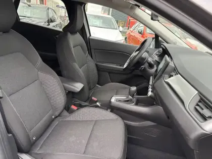 Photo 58 Renault Captur  E-Tech full hybrid 145