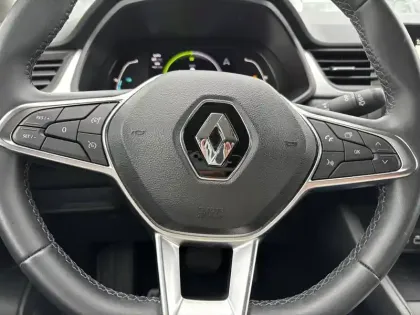 Photo 67 Renault Captur  E-Tech full hybrid 145