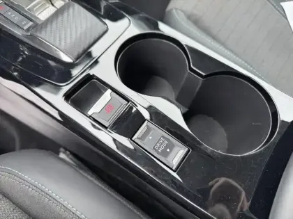 Photo 15 Peugeot 2008  BlueHDi 130 S&S EAT8 Allure