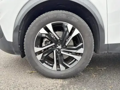 Photo 14 Peugeot 2008  BlueHDi 130 S&S EAT8 Allure