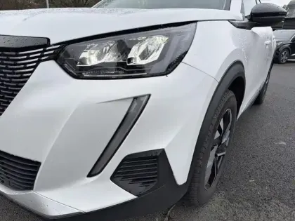 Photo 13 Peugeot 2008  BlueHDi 130 S&S EAT8 Allure