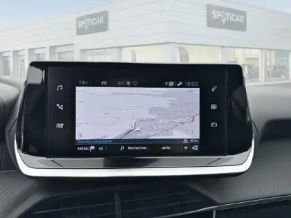 Photo 10 Peugeot 2008  BlueHDi 130 S&S EAT8 Allure