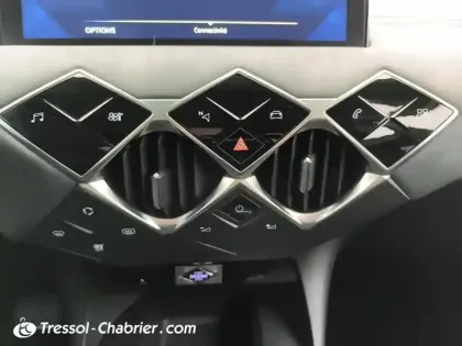 Photo 12 DS DS 3 DS3 Crossback PureTech 155 EAT8 Grand Chic