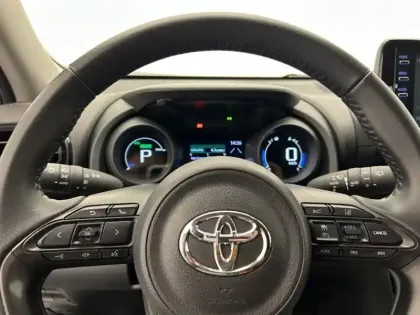 Photo 13 Toyota Yaris Hybride 1.5 HYBRID 116H DYNAMIC BUSINESS