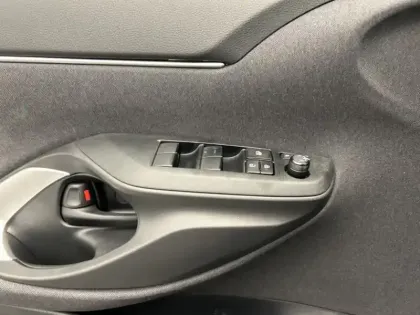 Photo 17 Toyota Yaris Hybride 1.5 HYBRID 116H DYNAMIC BUSINESS