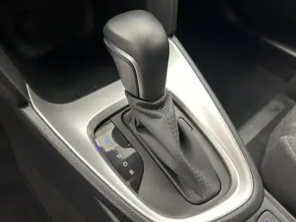 Photo 12 Toyota Yaris Hybride 1.5 HYBRID 116H DYNAMIC BUSINESS