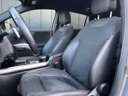 Photo 18 Mercedes GLA 200 d AMG Line