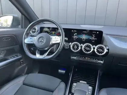 Photo 10 Mercedes GLA 200 d AMG Line