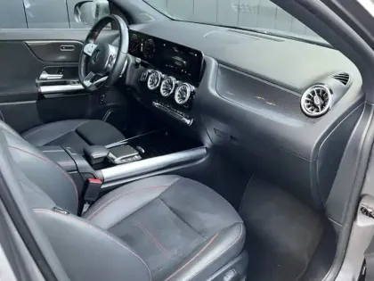 Photo 16 Mercedes GLA 200 d AMG Line