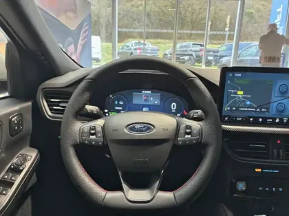 Photo 6 Ford Kuga 2.5 Duratec 180ch Hybrid FlexiFuel ST-Line X Powershift