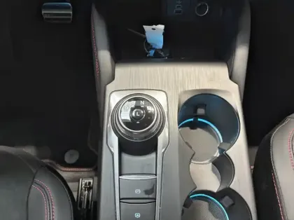 Photo 7 Ford Kuga 2.5 Duratec 180ch Hybrid FlexiFuel ST-Line X Powershift