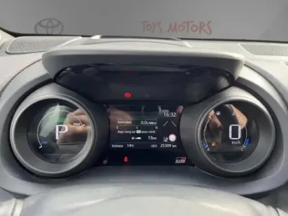 Photo 12 Toyota Yaris Hybride 116h GR SPORT TECHNO