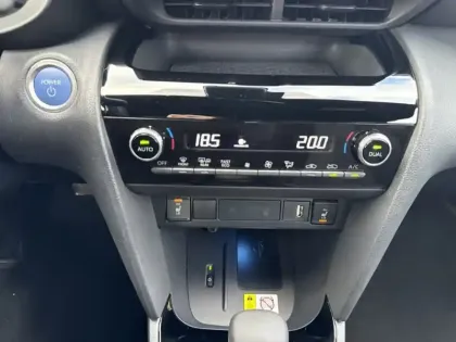 Photo 20 Toyota Yaris Hybride 116h Trail