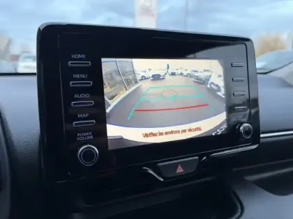 Photo 17 Toyota Yaris Hybride 116h Dynamic