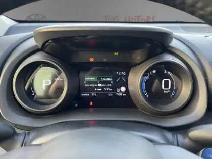 Photo 15 Toyota Yaris Hybride 116h Design NG