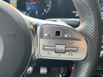 Photo 24 Mercedes Classe A Gén. IV (W177) Ph1 AMG Line 5