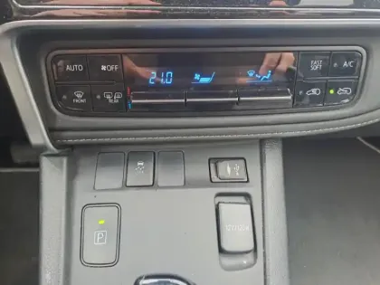 Photo 14 Toyota Auris Gén. II Ph2 NG Collection 5