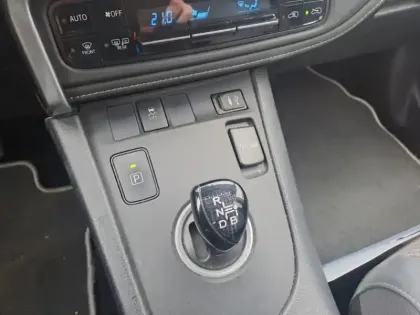 Photo 13 Toyota Auris Gén. II Ph2 NG Collection 5