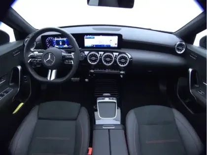 Photo 8 Mercedes Classe A 250 e Hybrid EQ AMG Line