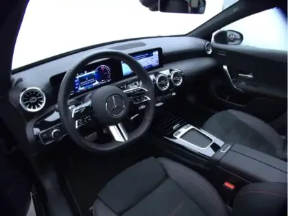 Photo 19 Mercedes Classe A 250 e Hybrid EQ AMG Line