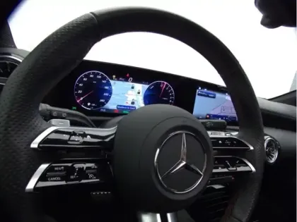 Photo 9 Mercedes Classe A 250 e Hybrid EQ AMG Line