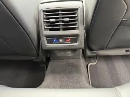 Photo 13 Volkswagen Golf  1.4 eHybrid 245ch GTE DSG6