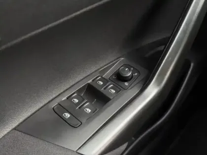 Photo 10 Volkswagen Taigo  1.0 TSI 110ch Life