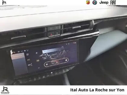 Photo 11 Alfa Romeo Junior  1.2 Ibrida 145ch e-DCT6