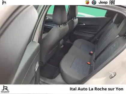 Photo 9 Alfa Romeo Junior  1.2 Ibrida 145ch e-DCT6