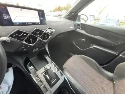 Photo 14 DS DS 3  Crossback BlueHDi 130ch Performance Line + Automatique