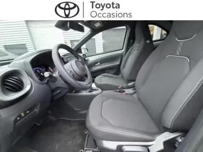 Photo 11 Toyota Aygo  X 116h Graphic