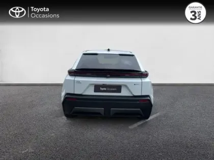 Photo 5 Toyota C-HR + 224ch 77kWh Design Grande Autonomie