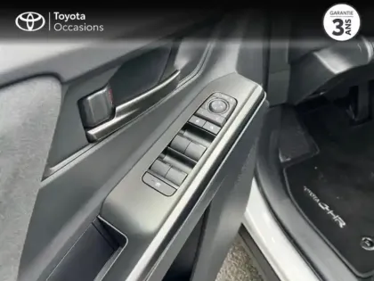 Photo 14 Toyota C-HR + 224ch 77kWh Design Grande Autonomie