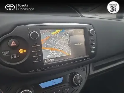 Photo 14 Toyota Yaris  100h Dynamic Business 5p RC18