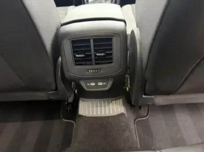 Photo 14 Volkswagen T-roc  1.5 TSI EVO 150ch R-Line DSG7